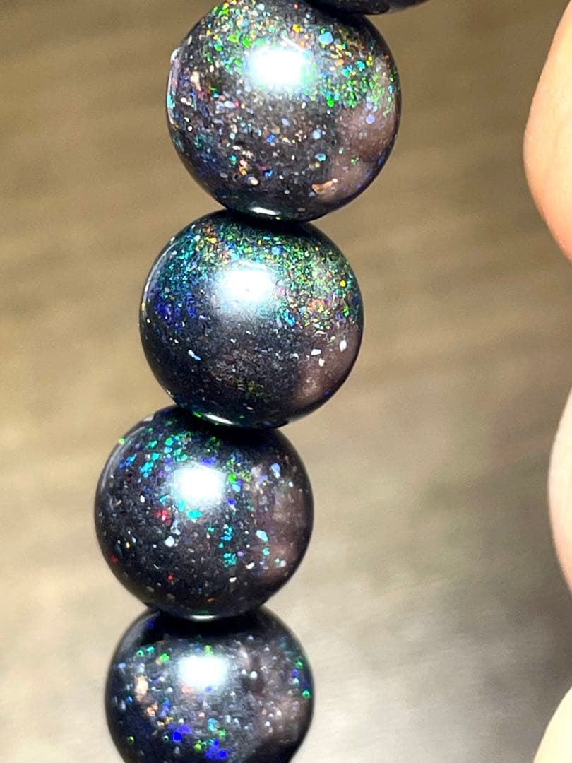 【新入荷】超高品質　ブラックマトリックスオパールブレス9.3㎜（新品未使用）虹色