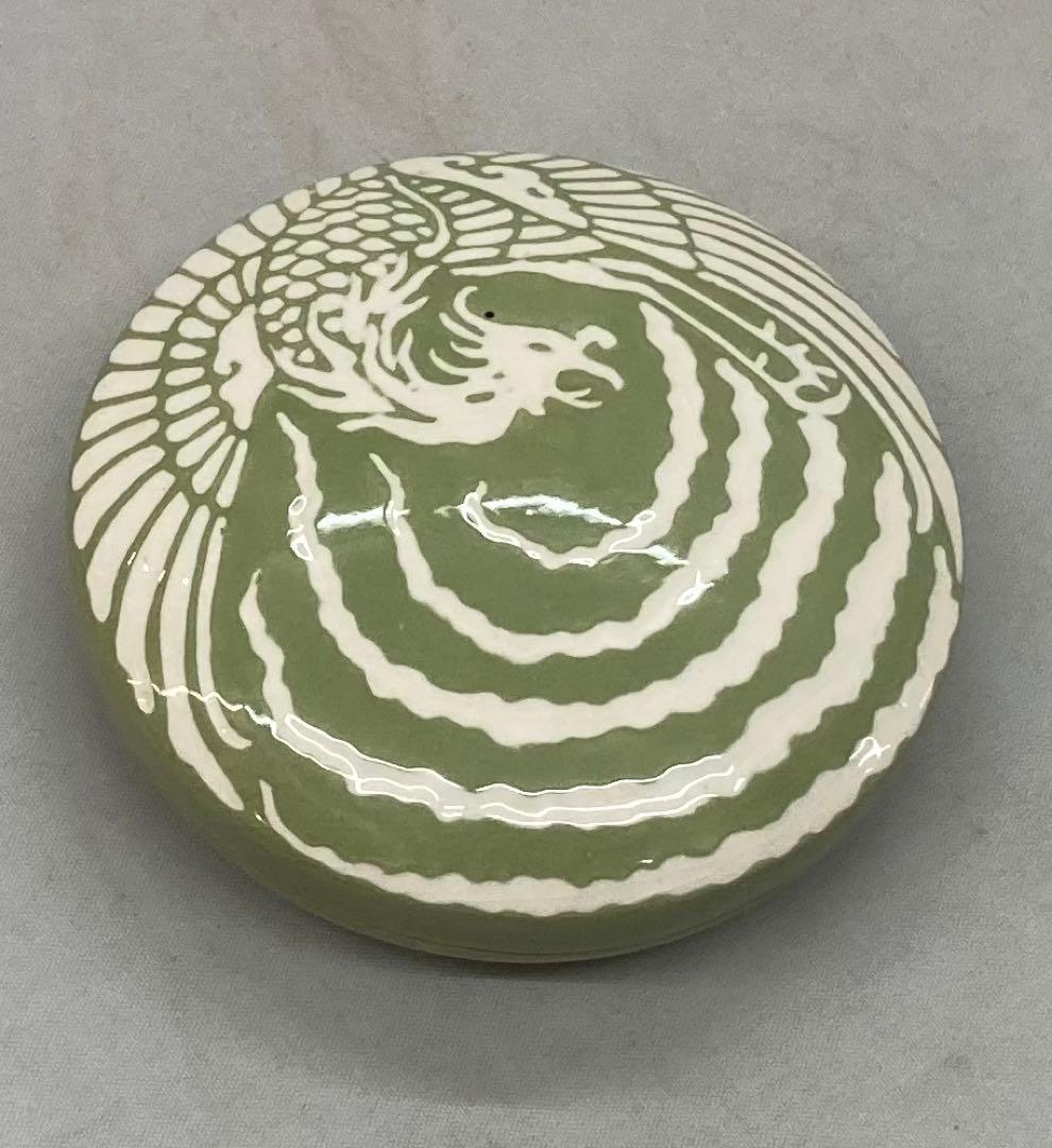 B158s  錦光山造  薄緑地白鳳凰図 香合   京焼　香道具　茶道具　箱無し