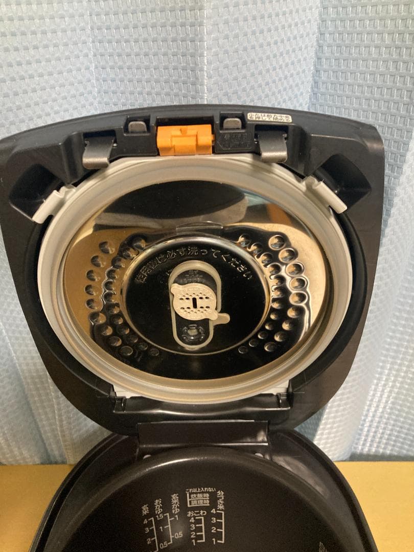 ★美品★　2022年製　HITACHI 圧力IH炊飯器 RZ-EF10E9MT