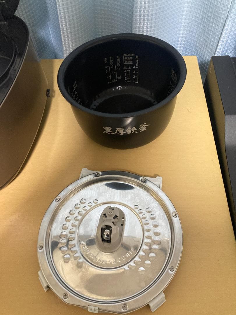 ★美品★　2022年製　HITACHI 圧力IH炊飯器 RZ-EF10E9MT