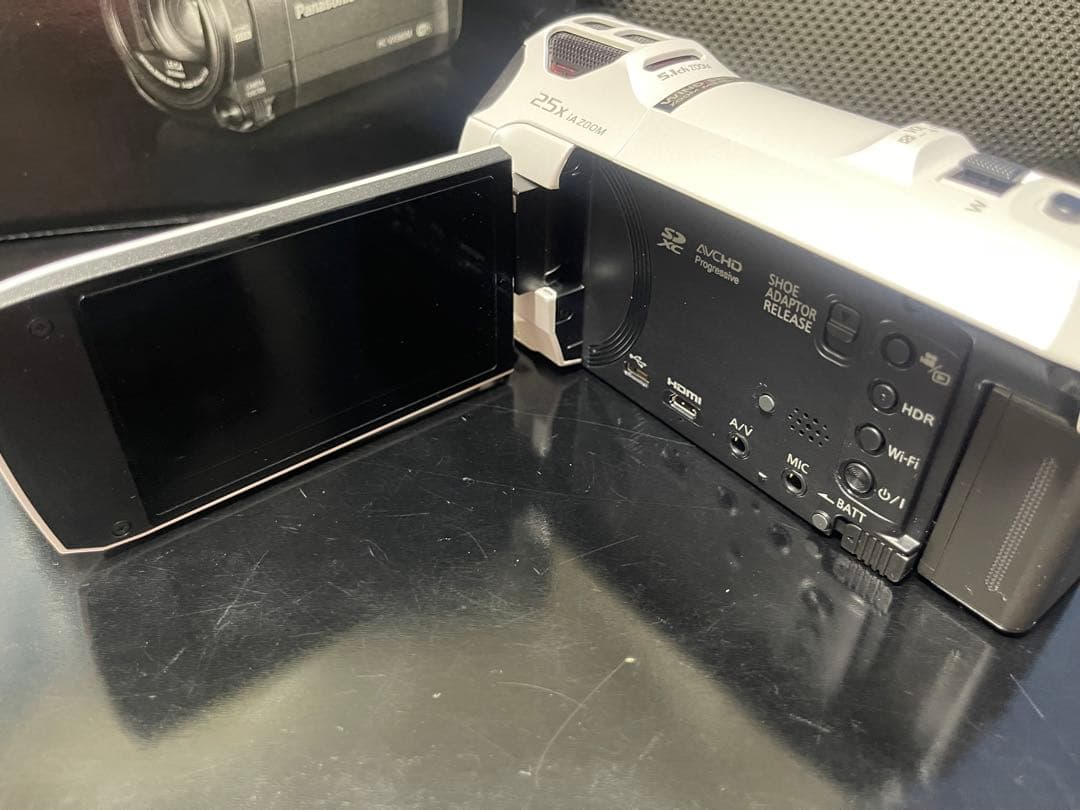 Panasonic HC-VX980M 4Kビデオカメラ 本体、三脚、収納ポーチ