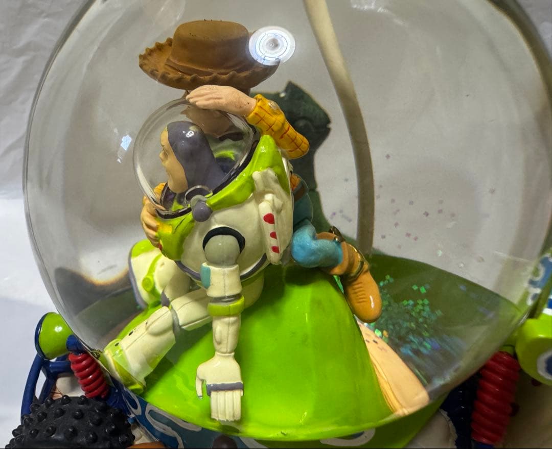 ディズニー トイストーリー 音楽機能付きスノーグローブ