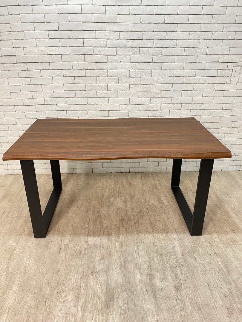 【東京都23区内は送料無料】140cm ダイニングテーブル　リビング　デスク　机