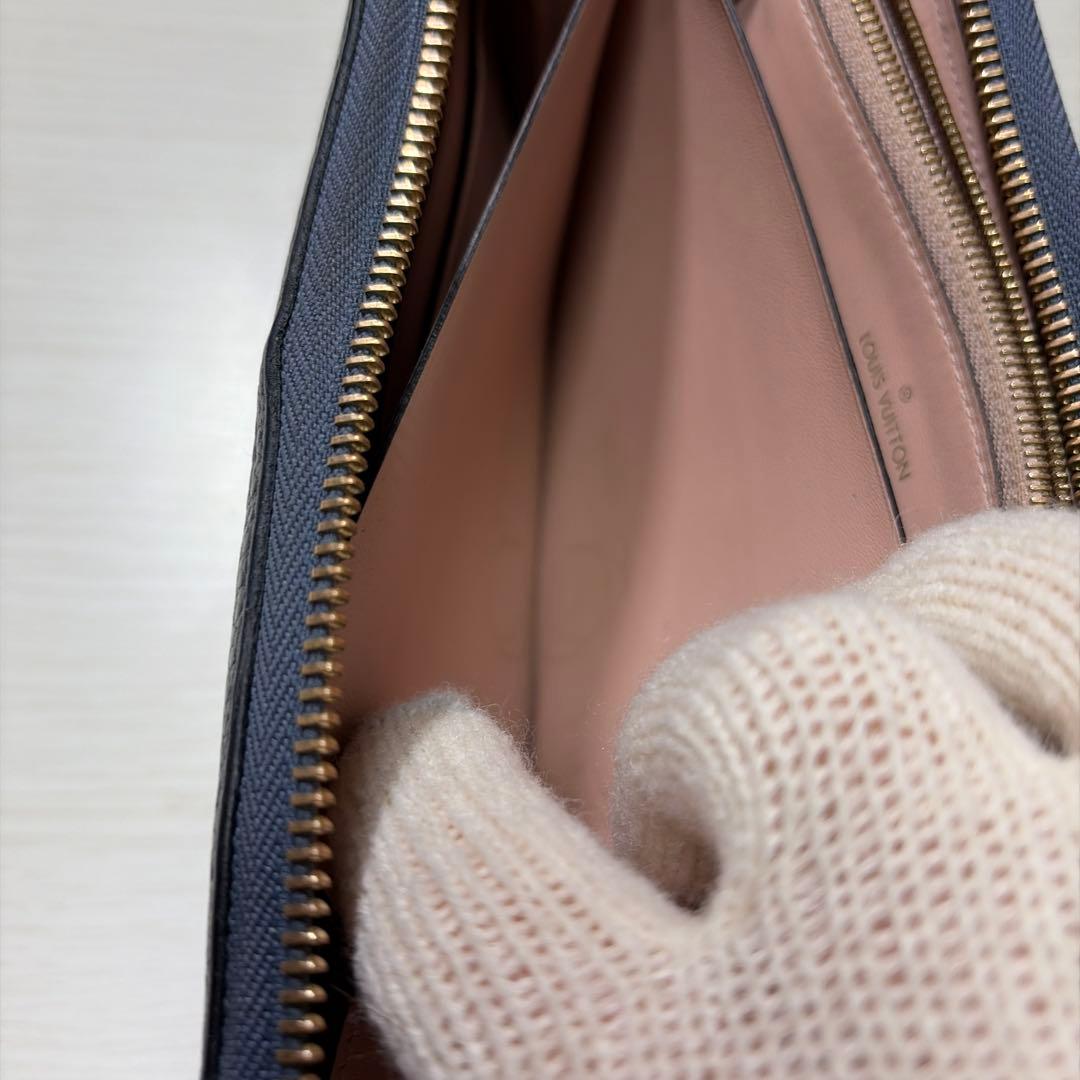 LOUIS VUITTONのPVCレザーの長財布