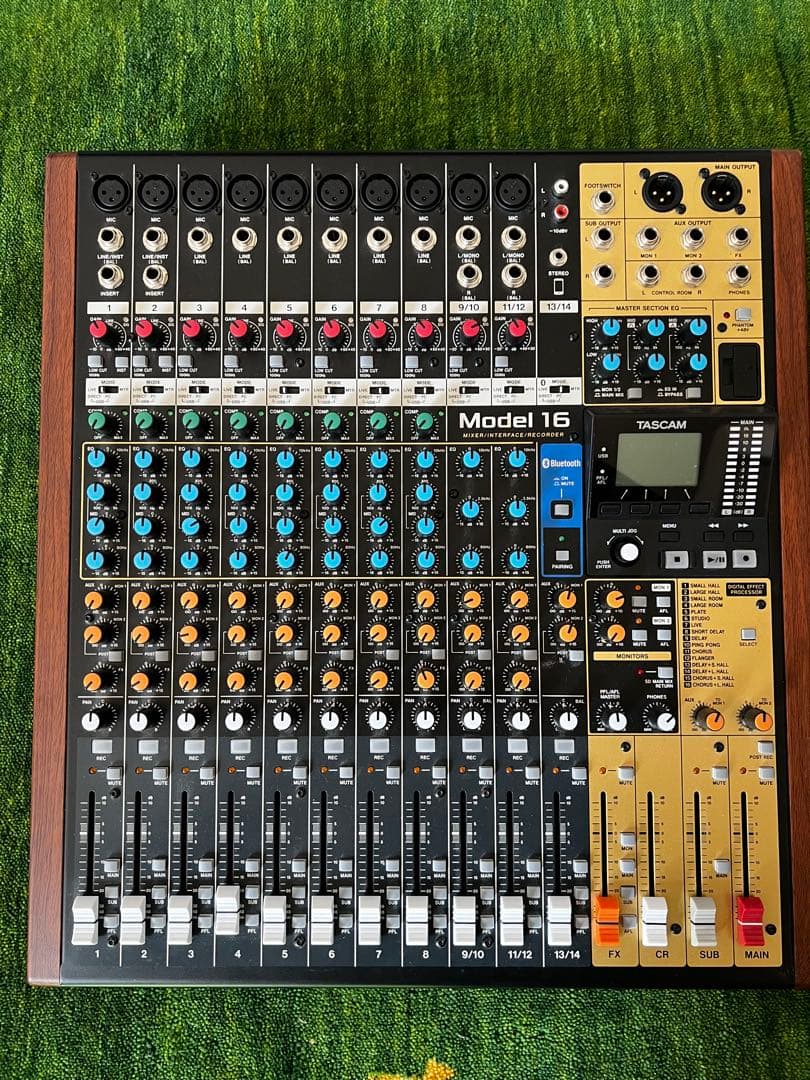 配信機器・PA機器・レコーディング機器 TASCAM Model 16