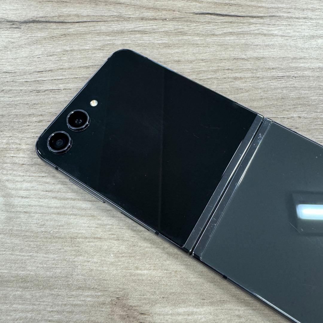 中古品　Android Galaxy Z Flip 5 256gb
