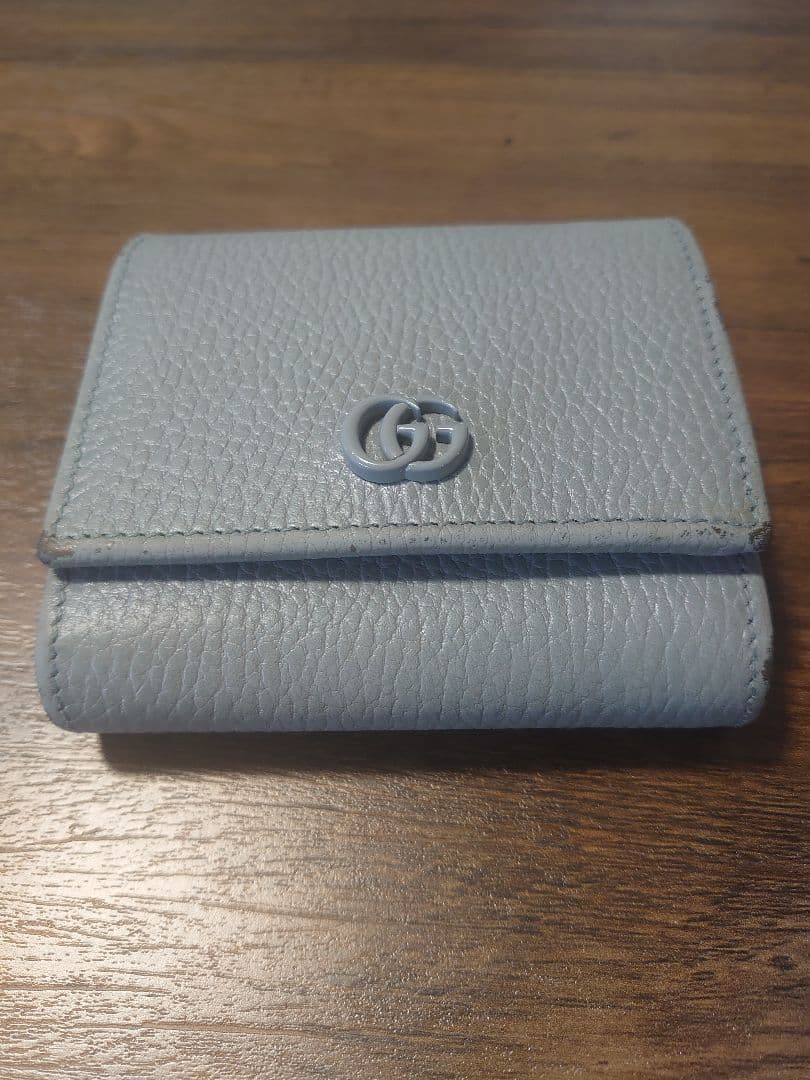 GGロゴ ライトグレー 二つ折り財布