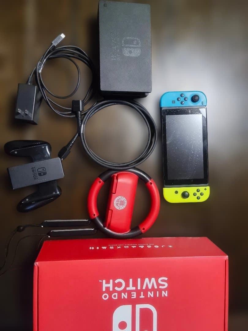 【おまけ付】Nintendo Switch 付属品完備 +マリカーハンドル