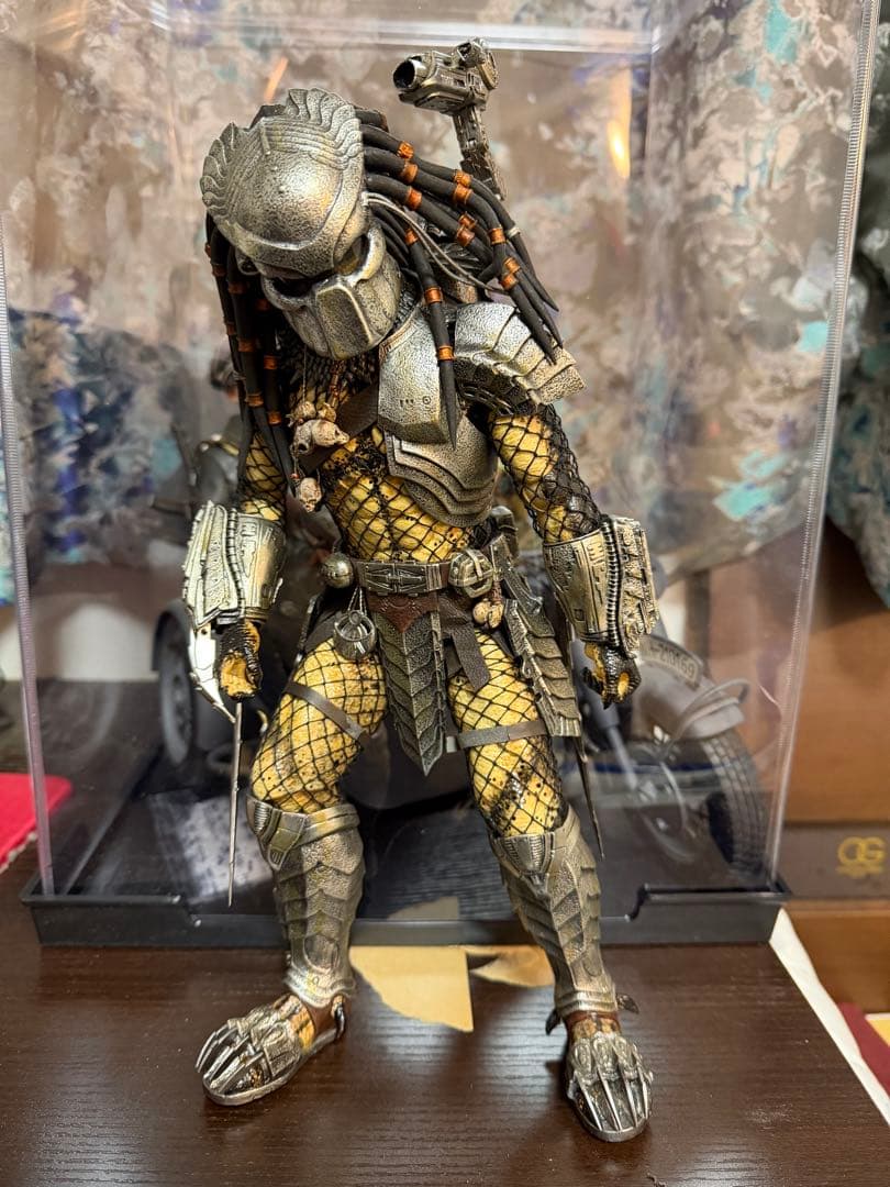 Hot Toys ホットトイズ　エンシェントプレデター2.0