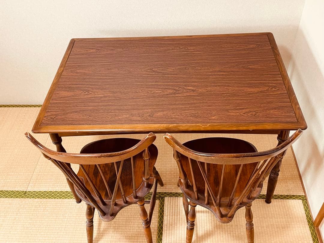 キツツキマーク 飛騨産業　レトロでアンティークなテーブル