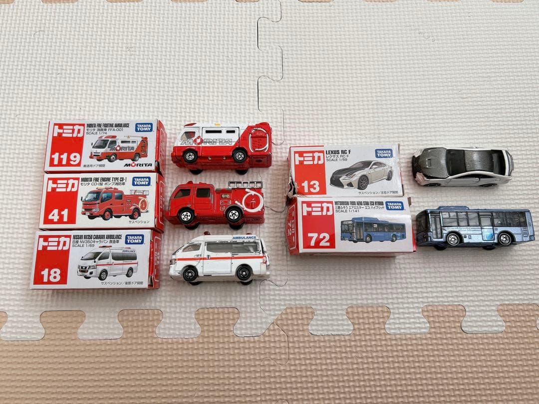 【トミカまとめ売り！】タウンセット／かたづけトラックとパトカー／ミニカーセット