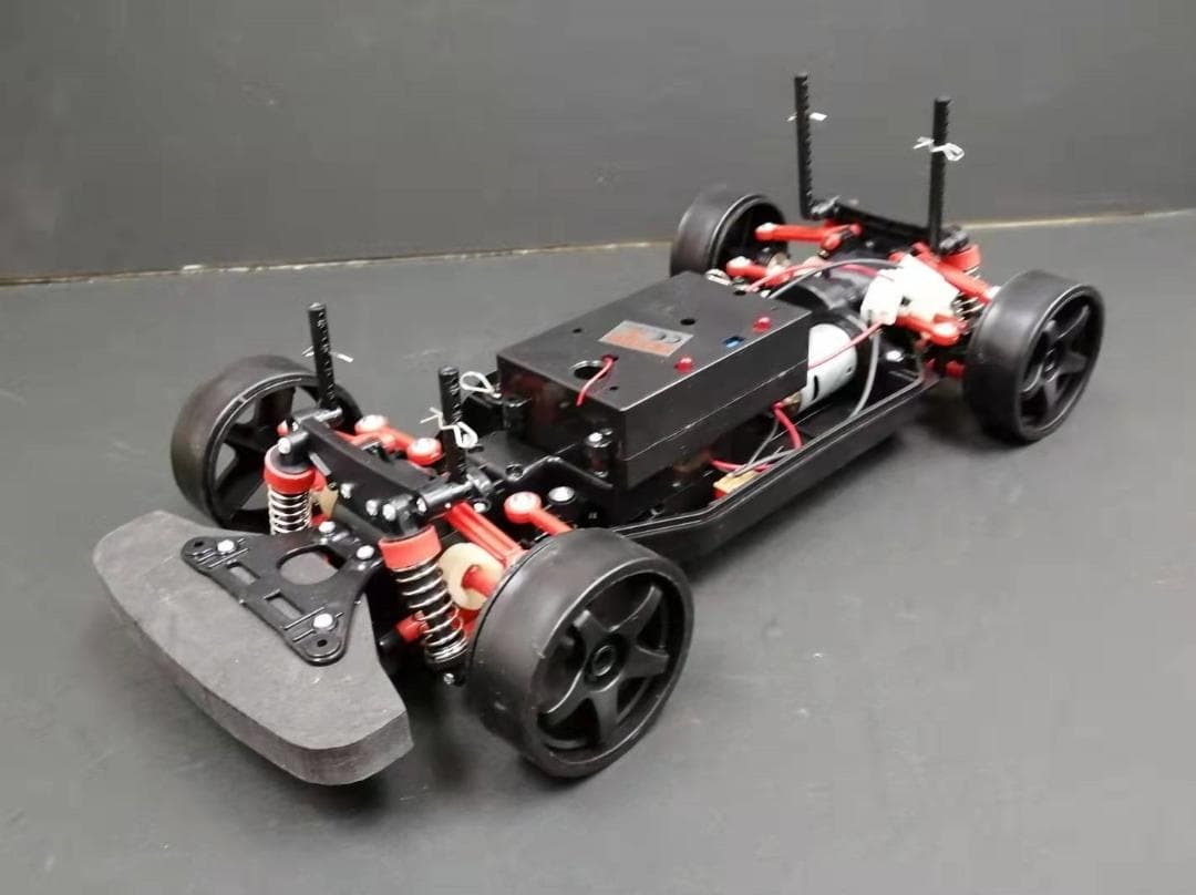 電池2個付き　1/10ドリフトラジコンカー　GTRガンメタリック　ターボ機能付