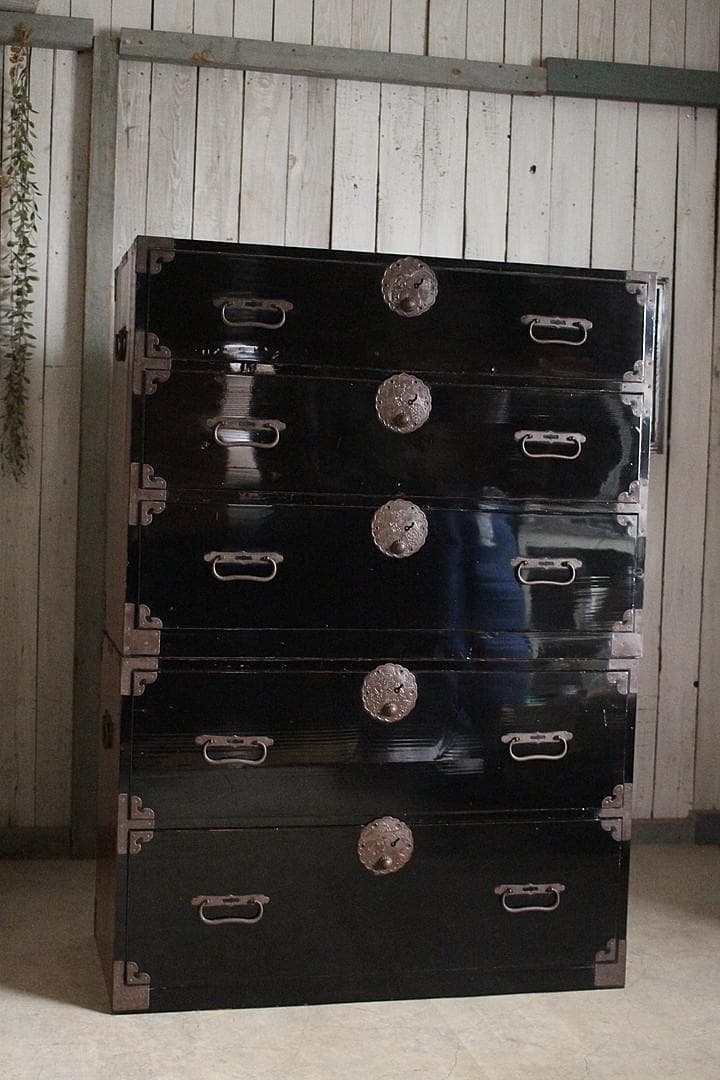 綺麗な丸金具庄内箪笥　3段　中桐　タンス　収納　古家具　古民家　時代家具