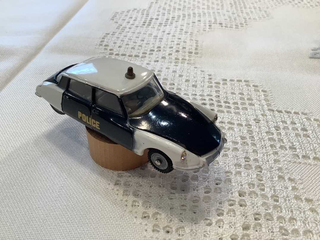 美品　仏製DINKY TOYS シトロエンポリスDS19 ミニカー