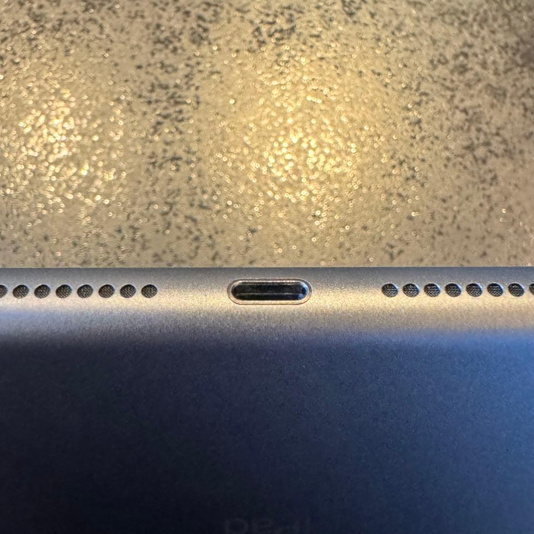 iPad8 第8世代 32GB WIFIモデル　スペースグレー