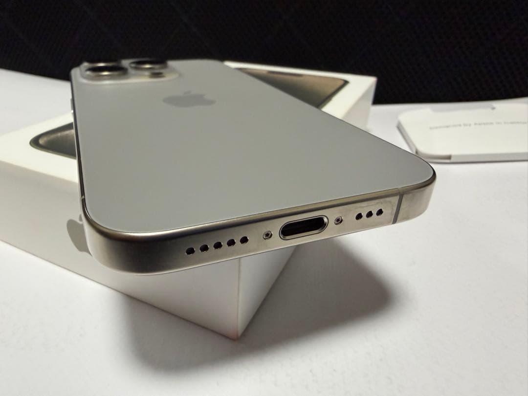 iPhone15Pro 256GB ナチュラルチタニウム　SIMフリー