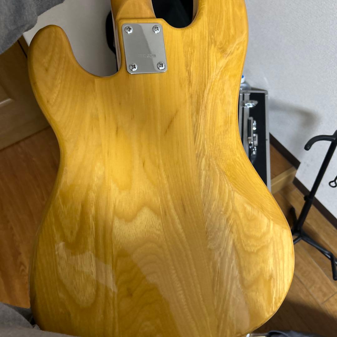エレキベース ナチュラルウッド