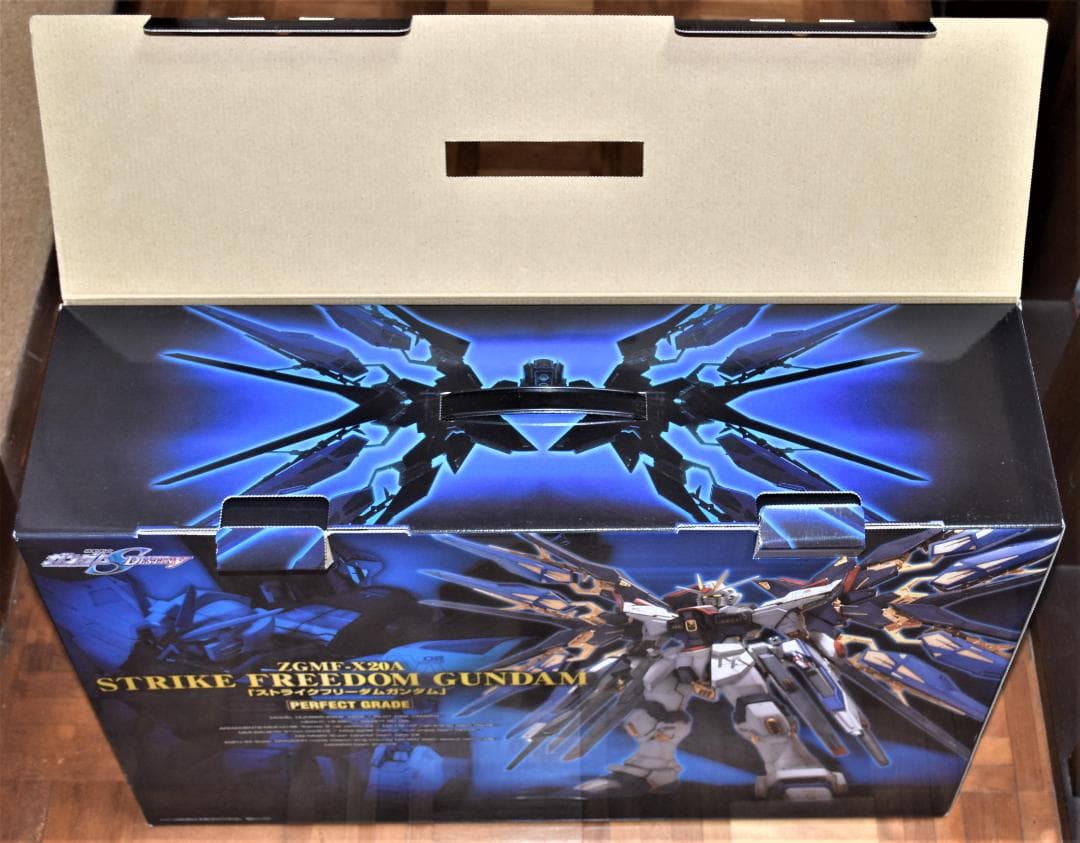 ガンプラ PG ZGMF-X20A ストライクフリーダムガンダム 新品・未組立