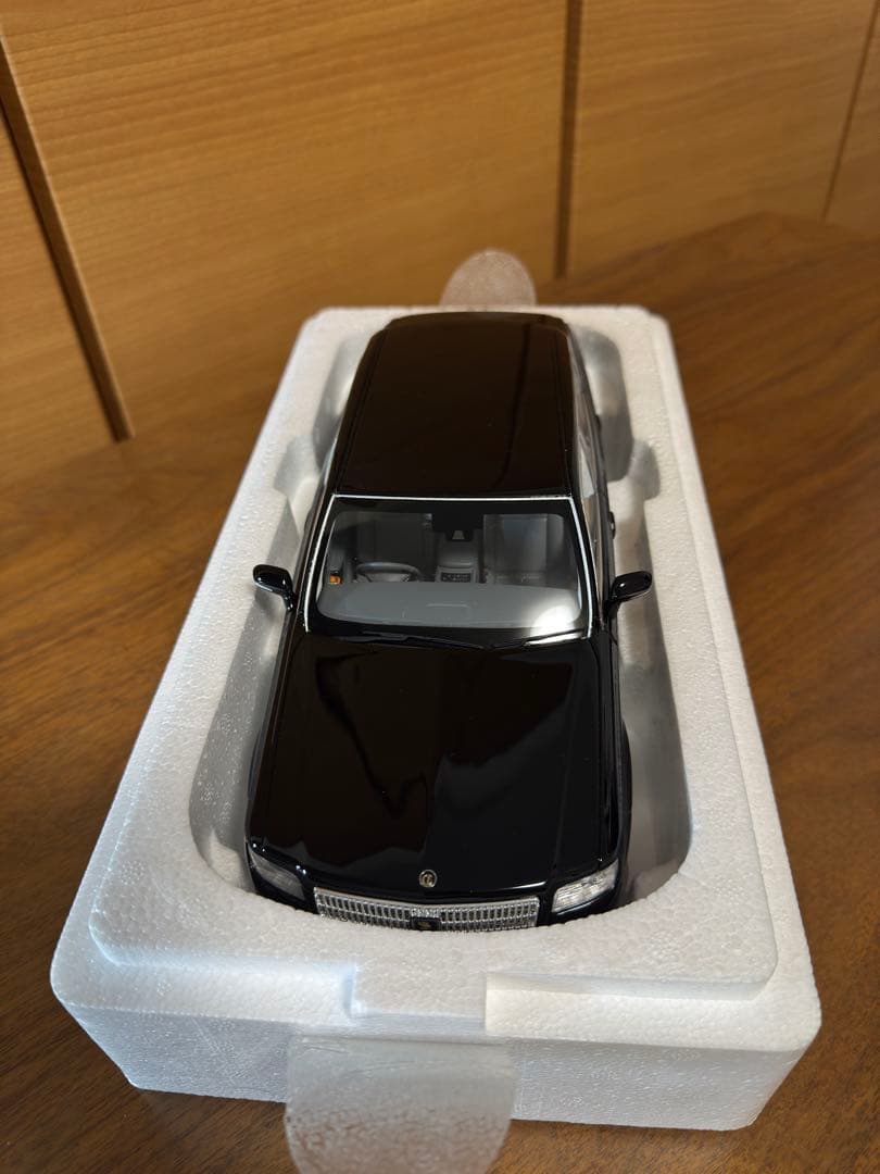 即購入可 京商 トヨタセンチュリー UWG60 神威 1/18