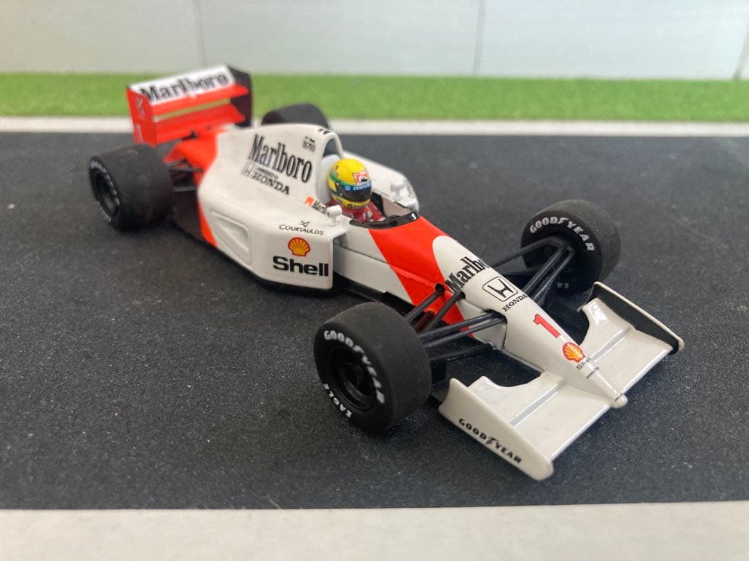 mikuni392 ミニチャンプスマクラーレンホンダMP4/7 オマケ付き