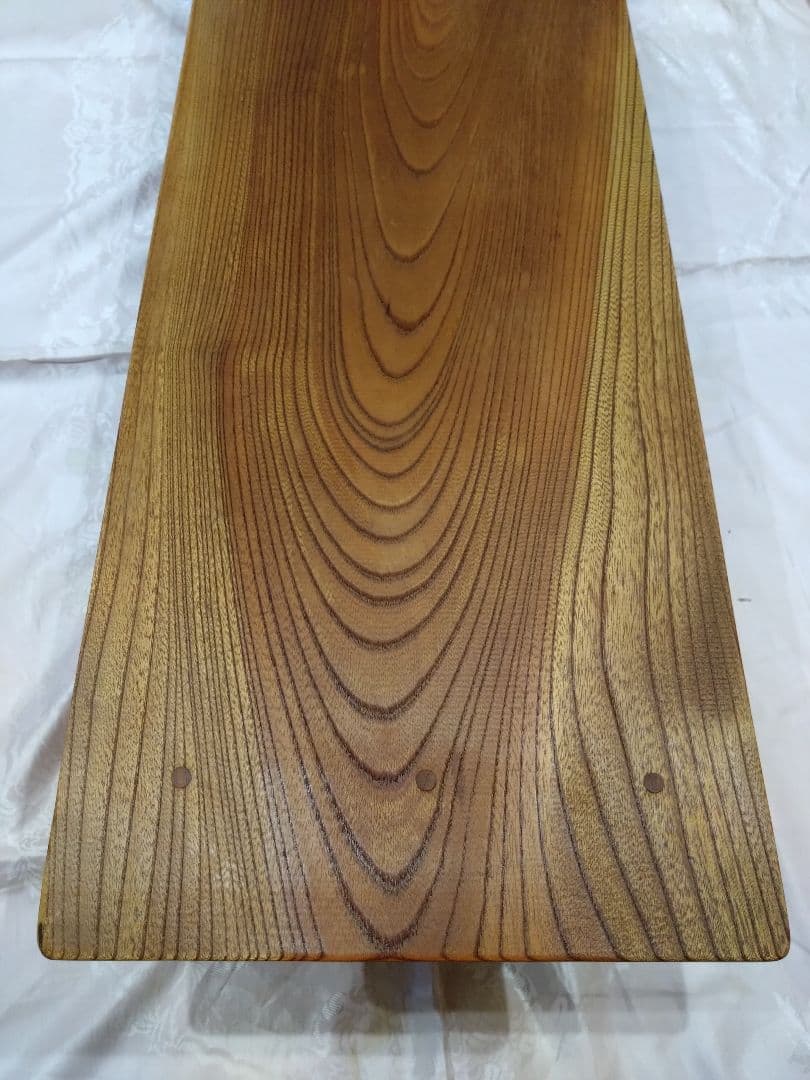 欅一枚板のテレビ台　Okinawa❕長寿のケヤキの杢目が綺麗ですよ