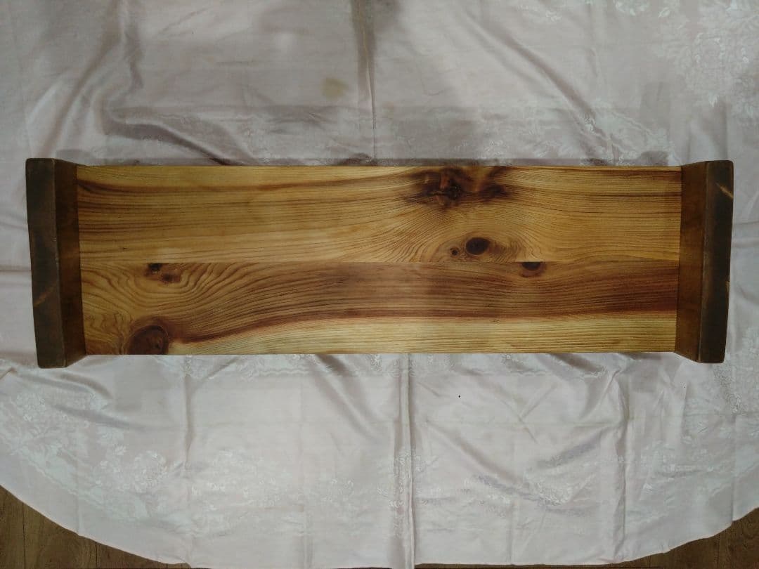 欅一枚板のテレビ台　Okinawa❕長寿のケヤキの杢目が綺麗ですよ