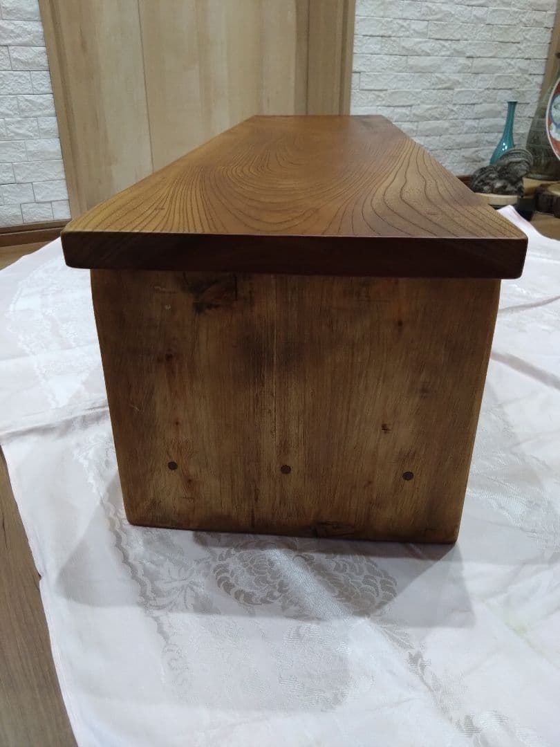 欅一枚板のテレビ台　Okinawa❕長寿のケヤキの杢目が綺麗ですよ