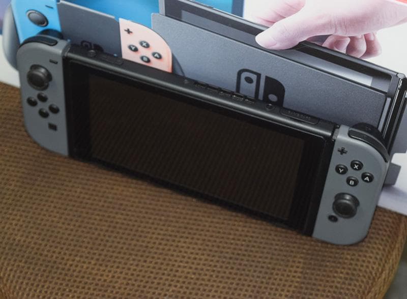 ニンテンドー Switch/スイッチ本体(ブラック) HAC-001＆プロコン