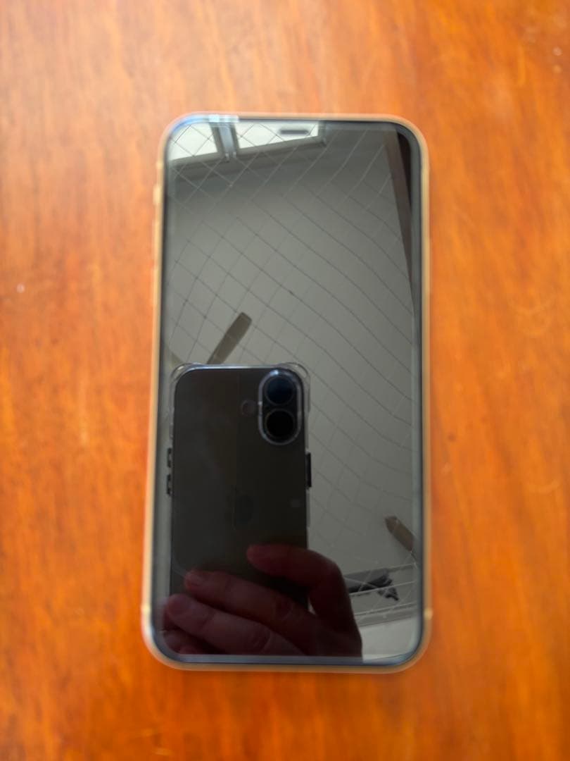 iPhone XR イエロー　SIMフリー 64GB 美品！