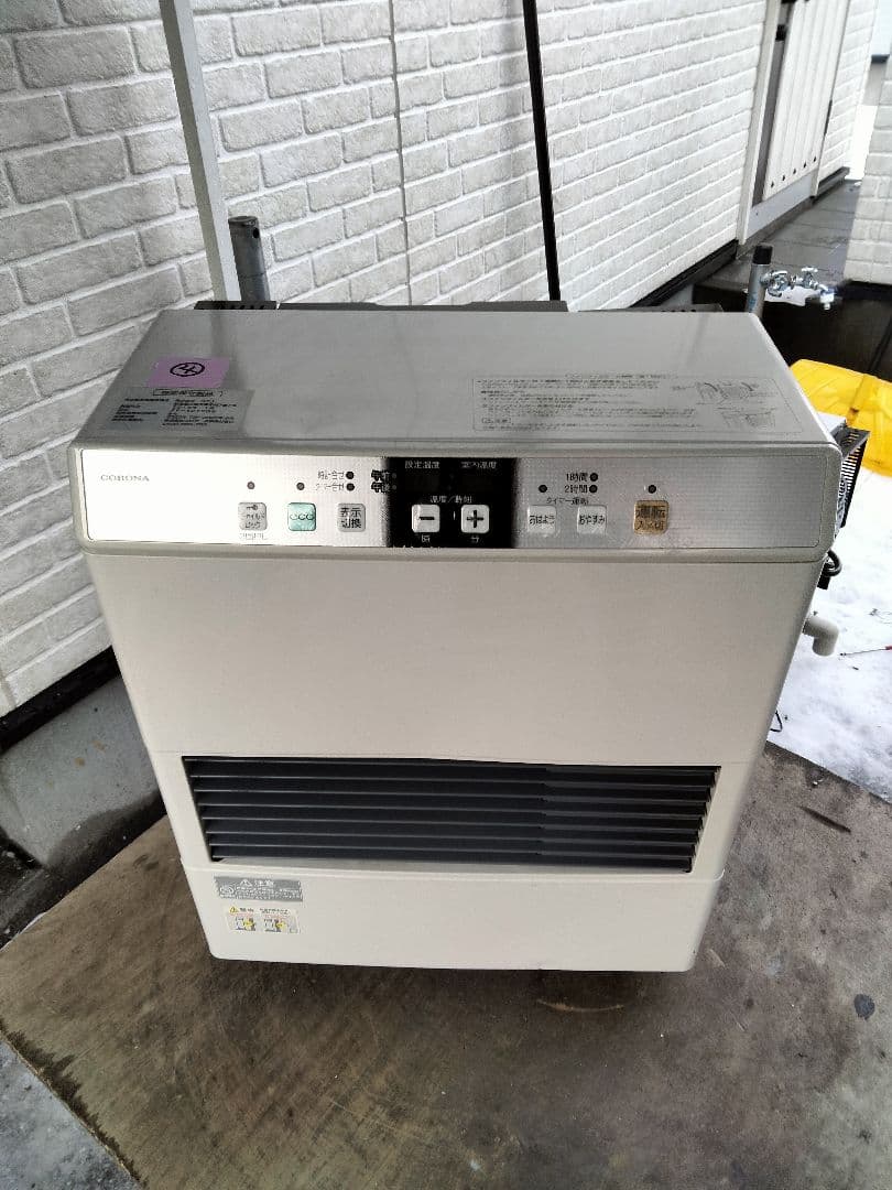 札幌発コロナFF温風石油ストーブ！品番「FF‐4212GS」2013年式中古品④