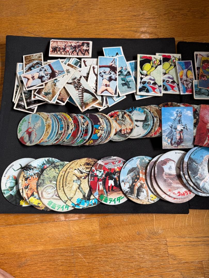 昭和レトロ　超貴重品　カルビー仮面ライダー 他　懐かし ヒーローカード他