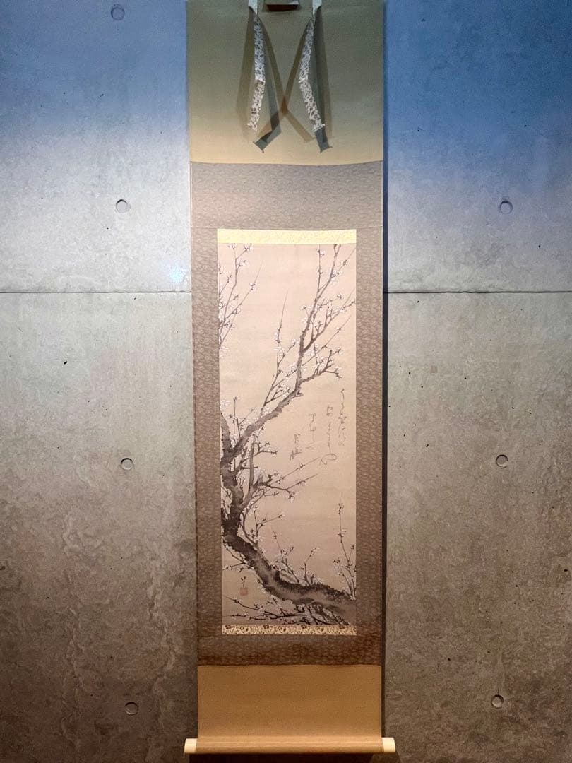 葛飾北斎『白梅図』 複製工芸 共箱 春 日本画 掛け軸 掛軸 茶掛 アート 中国