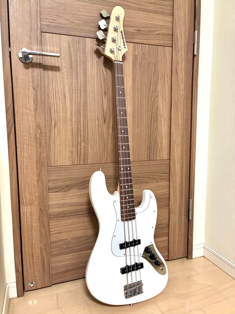 PLAYTECH JB420 Rose White（エレキベース）