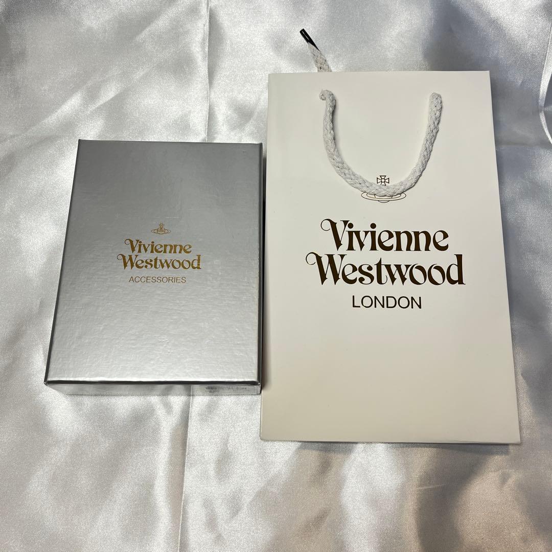 新品 Vivienne Westwood ブラック三つ折り財布