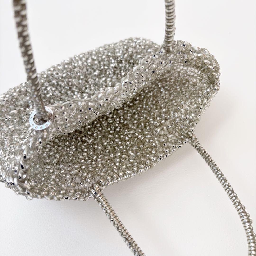 アンテプリマ　スタンダード　スクエア　ミディアム　シルバー　インナーポーチ付き