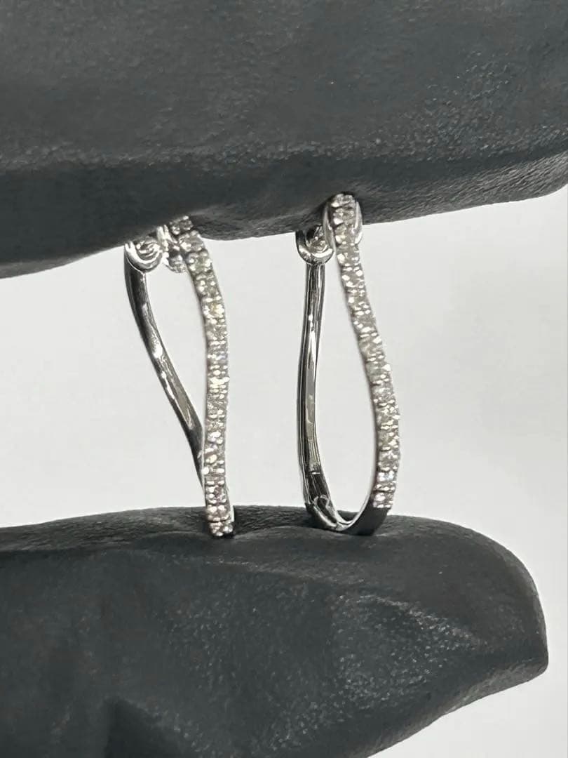 極美品 k18WG 中折れピアス ダイヤモンドピアス