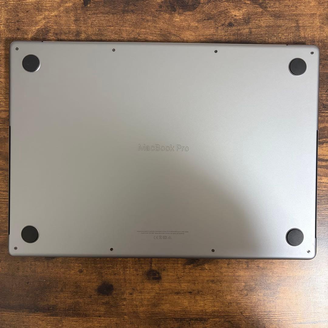 MacBook Pro 16インチ M1 Proメモリ32GB SSD512GB