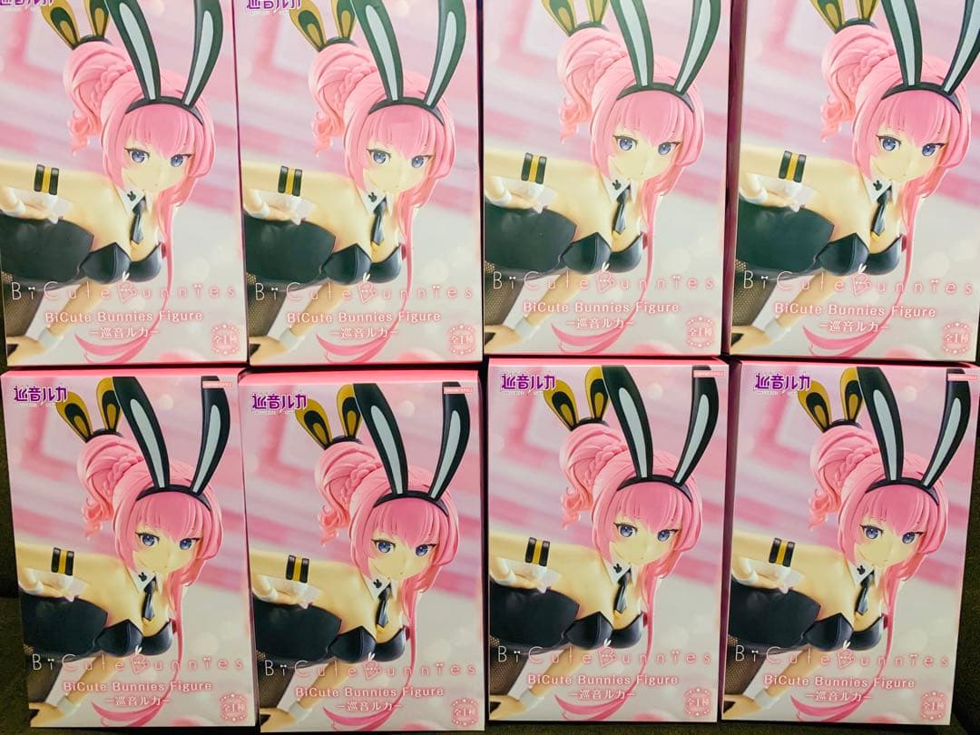 702 巡音ルカ　フィギュア　初音ミク　バニー　8個