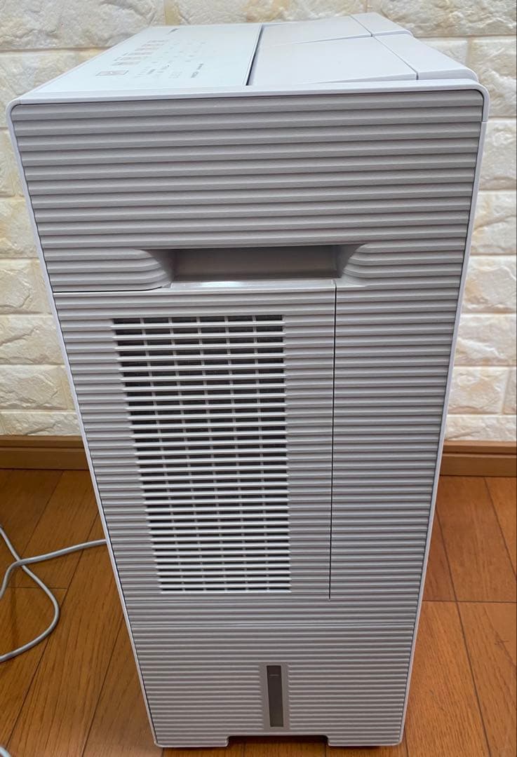 今日中早い者勝ち‼️Panasonic 衣類乾燥除湿機 F-YEX120B-W