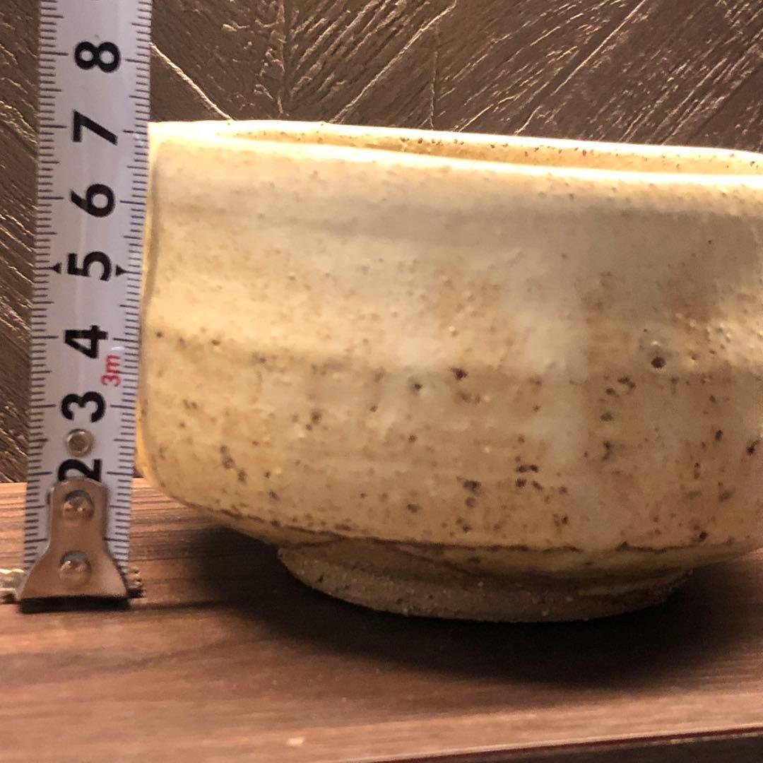 2点ロディ◾️蔵から焦がしミルクティー色の美しい釉薬の抹茶茶碗が出て来た。