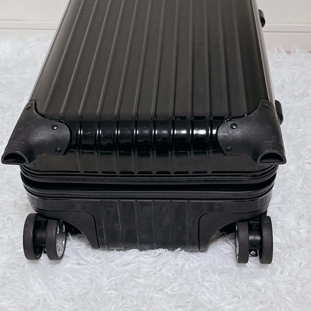 リモワ サルサ 32L 2輪 機内持ち込み ブラック×シルバー TSAロック付き