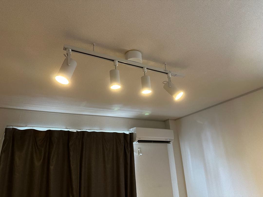 ホワイト スポットライト 4灯 LED