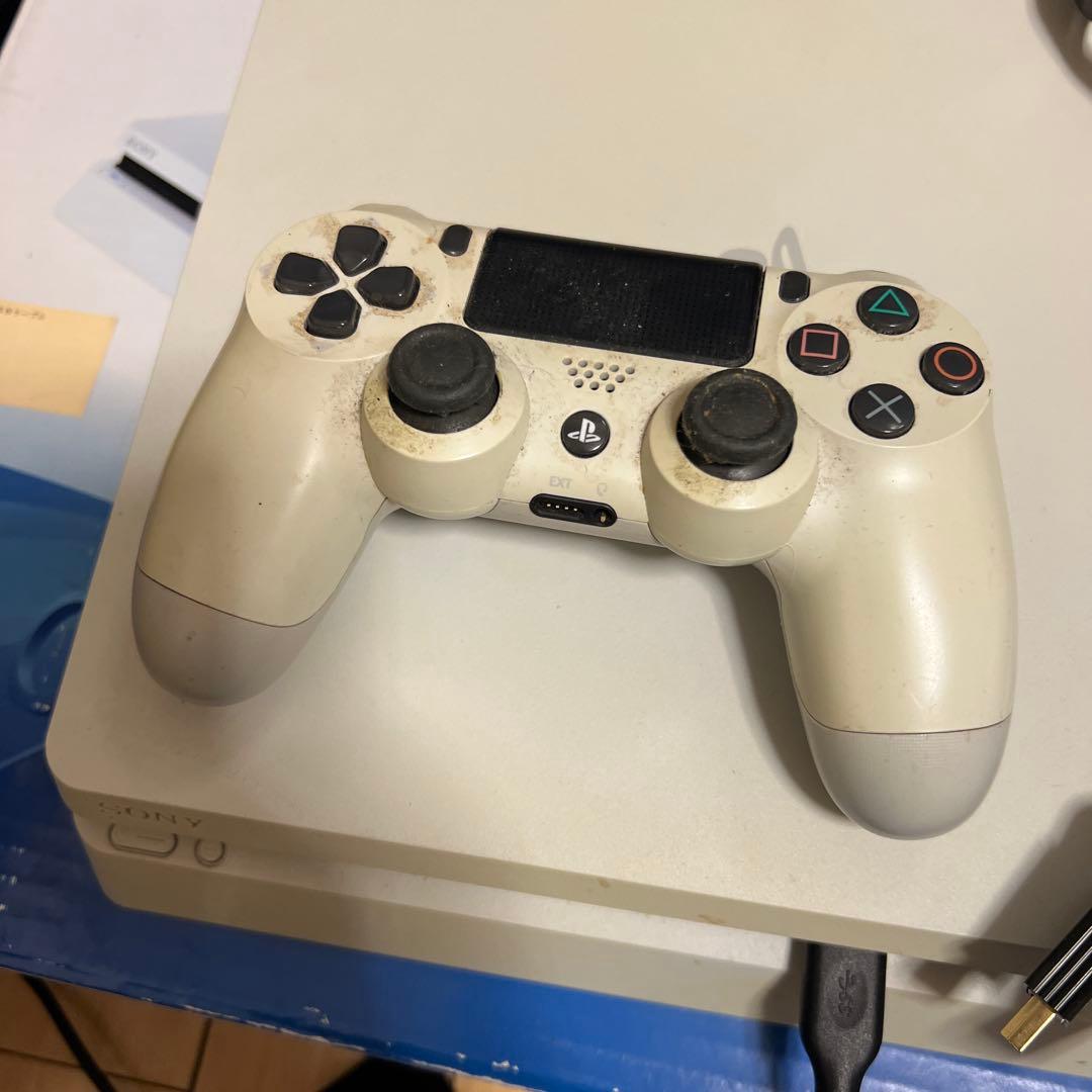 プレイステ4. 1TB ホワイほんたいロマンシングサガリベンジおぶセブン付き