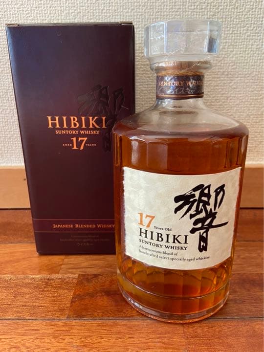 新品　サントリー ウィスキー　響 17年 700ml  箱あり　新品未開封