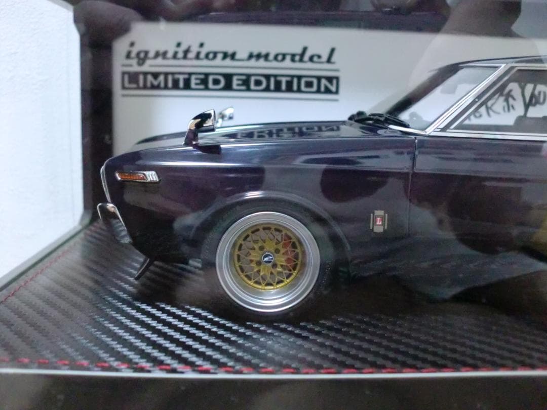 おまけ付き！1/18 2000SGX イグニッション ローレル 佐田 フィギュア