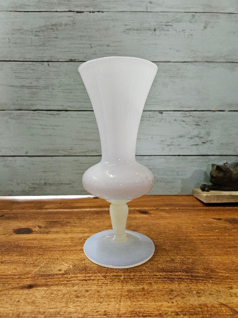 フランスアンティーク オパールセントガラスの花瓶 グラス 花器 花入れ