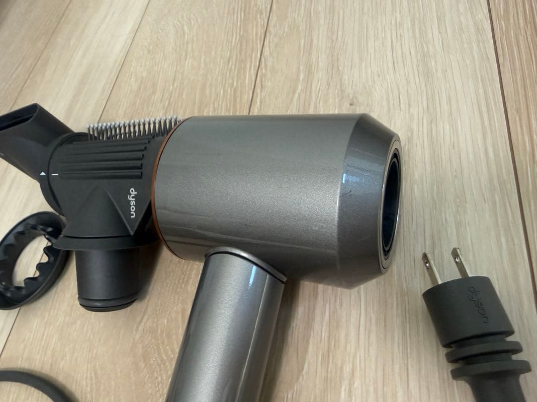 ダイソン dysonドライヤー HD15国内正規品 良品