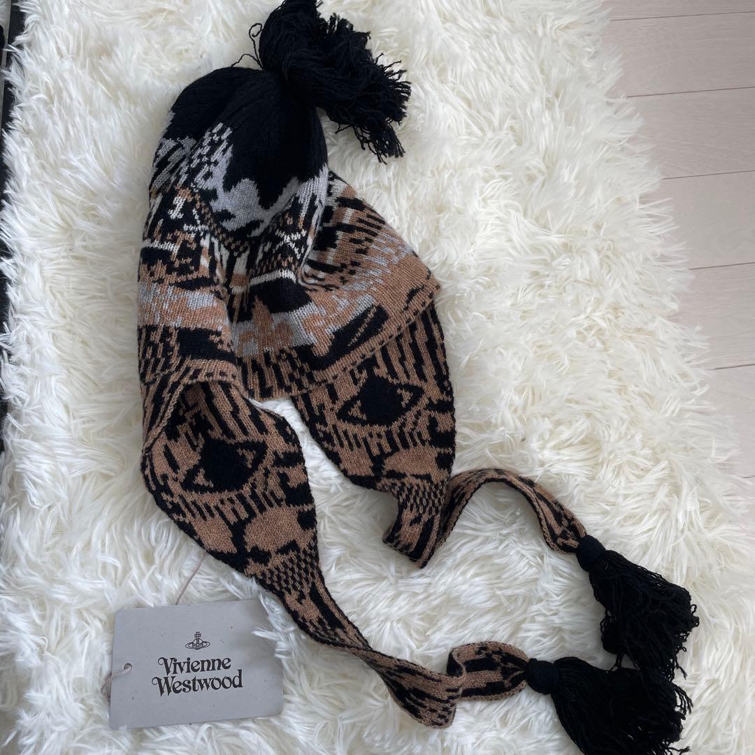 Vivienne Westwood ポンポン付きニット帽