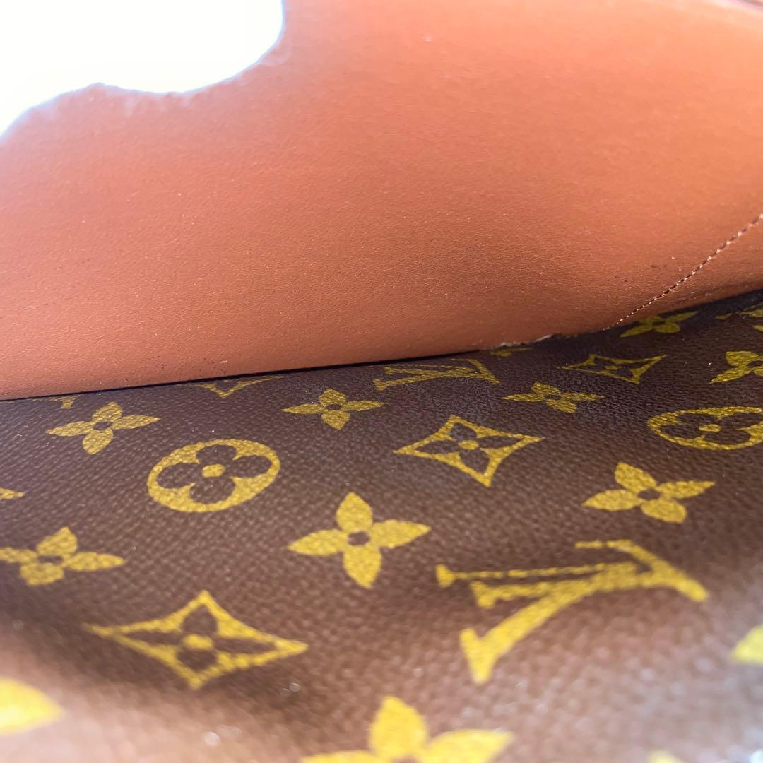 ルイヴィトン ポッシュ エスカパド モノグラム トラベルケース 長財布 ブラウン