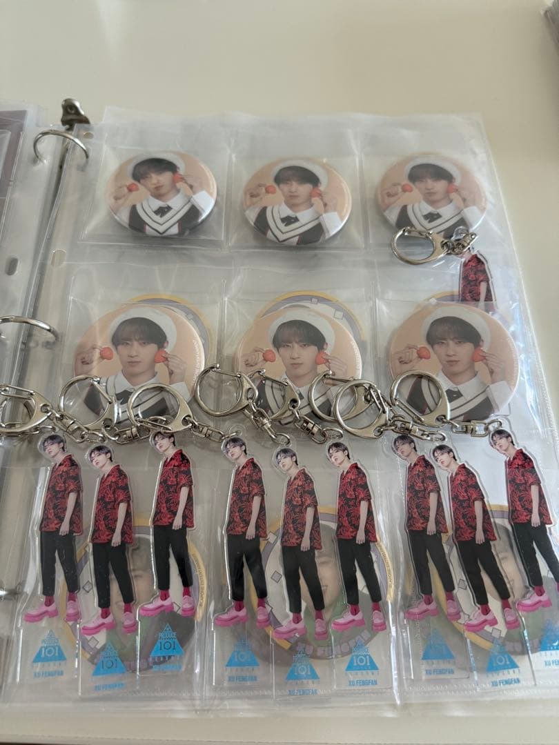 許豊凡　トレカ　缶バッチ　アクキー